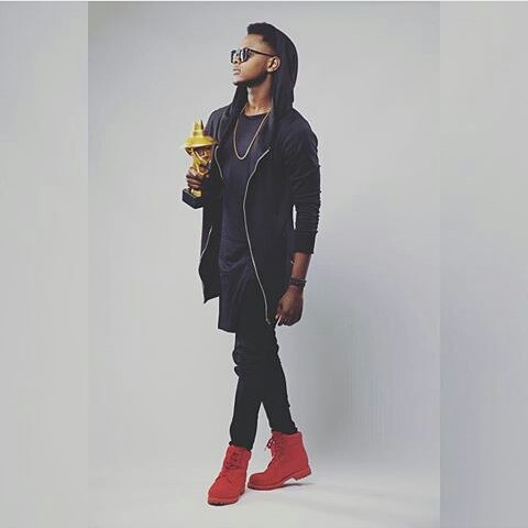 kiss Daniel (2)