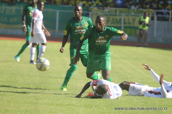 YANGA, AZAM (14)