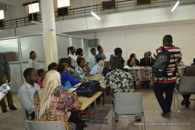 3.Baadhi ya wanahabari wakichukua tukio hilo.-001