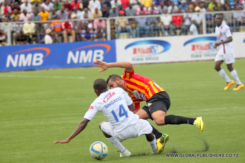 AZAM VS ESPERANCE (2)