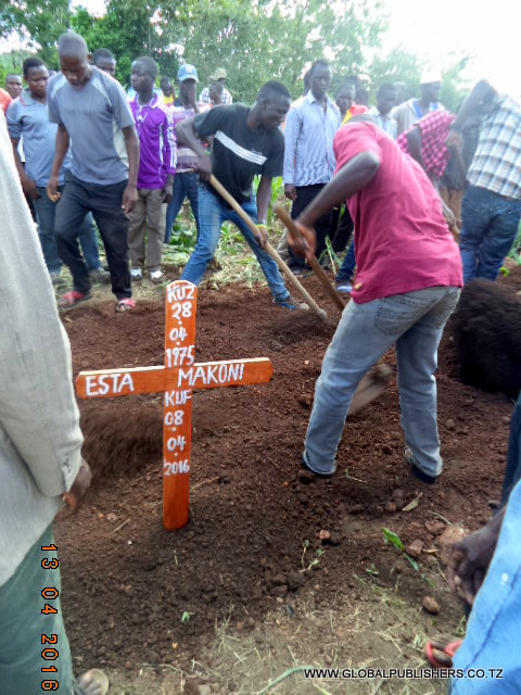 wananchi wakizika