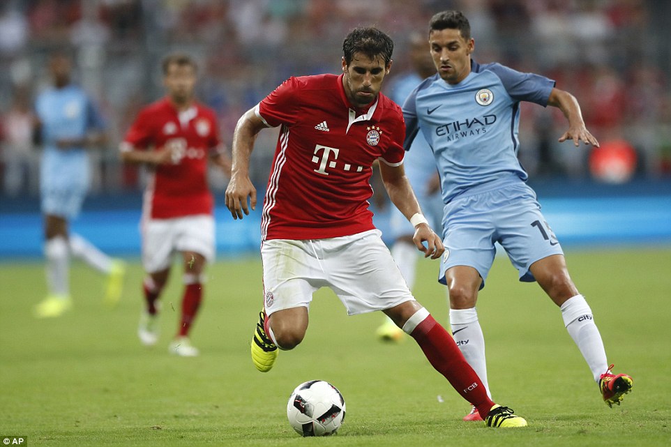 3672B65B00000578-3699974-City_s_Spanish_winger_Jesus_Navas_struggled_to_find_a_way_past_B-a-51_1469044340014