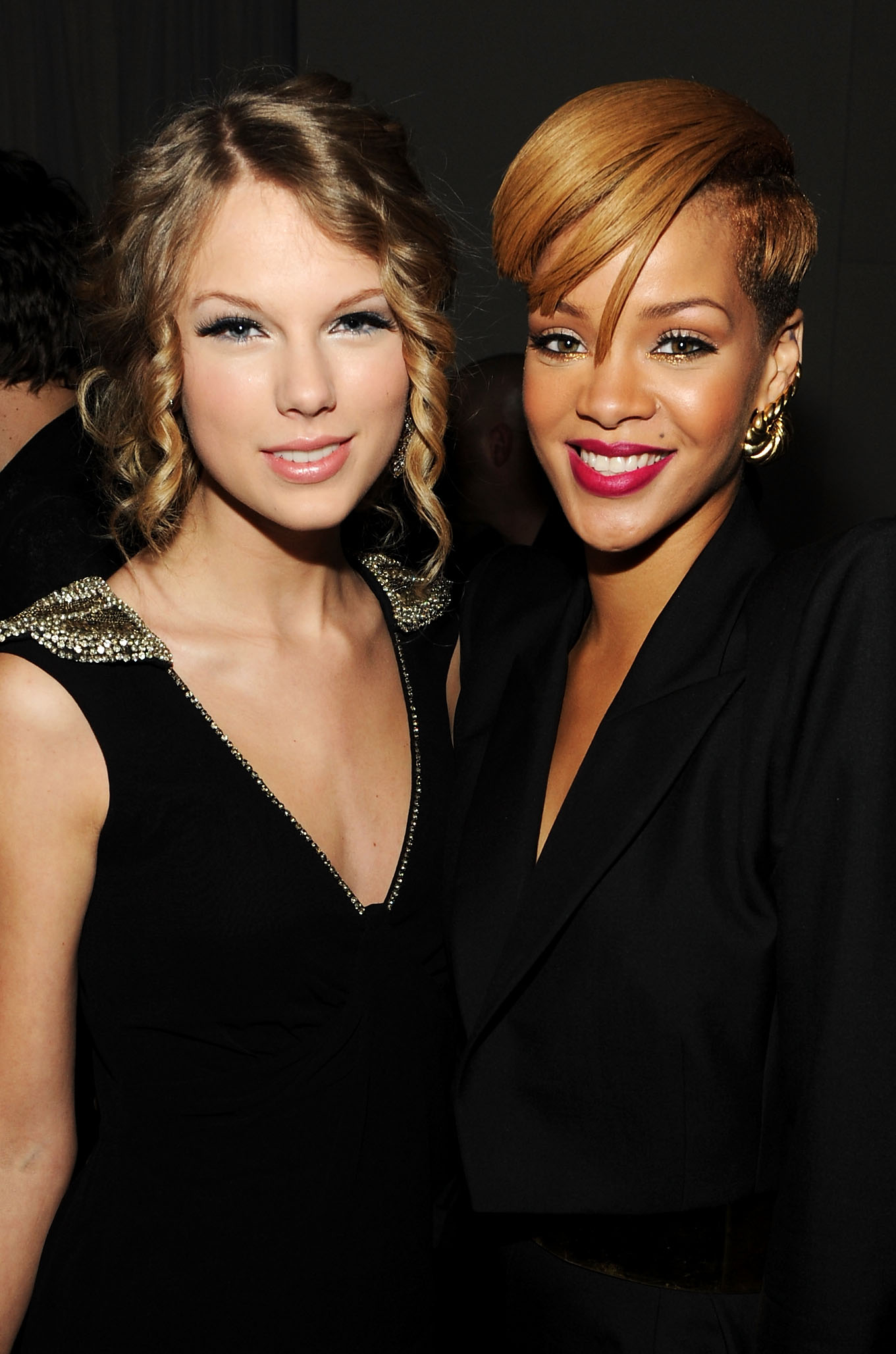 NEW YORK - DECEMBER 08:  *Exclusive Coverage*  Musician Taylor Swift and singer Rihanna attend  the launch of VEVO, the world's premiere destination for premium music video and entertainmentat Skylight Studio on December 8, 2009 in New York City.  (Photo by Theo Wargo/Getty Images for VEVO)
