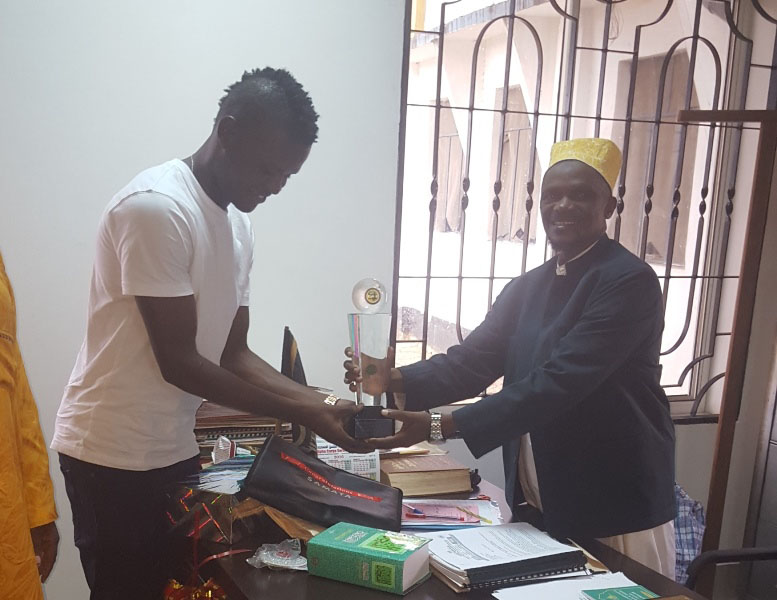 Mbwana Samatta akutana na Mufti Mkuu Sheikh Zuberi - Global Publishers