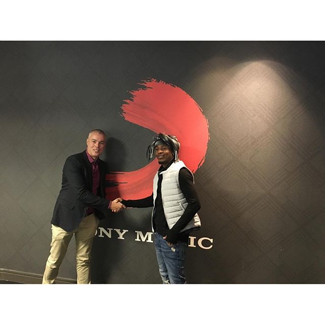Angalia Live Alikiba Akisaini Mkataba na Sonny Afrika Kusini Leo - Global Publishers