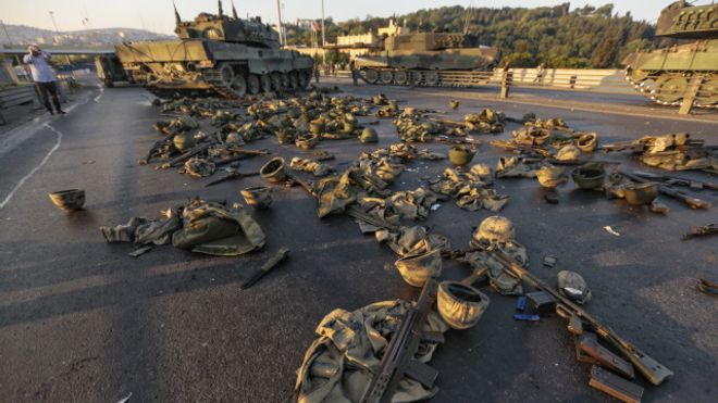 Wanajeshi 104 wauawa wakitka kumpindua rais wa Uturuki - Global Publishers