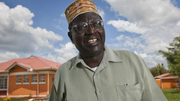 Kaka yake Rais Obama asema atampigia kura Trump - Global Publishers