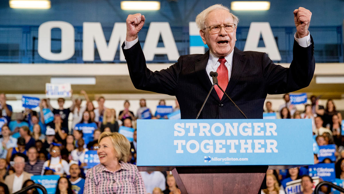 Video: Hillary Clinton & Warren Buffett Wafanya Kampeni Omaha, NE