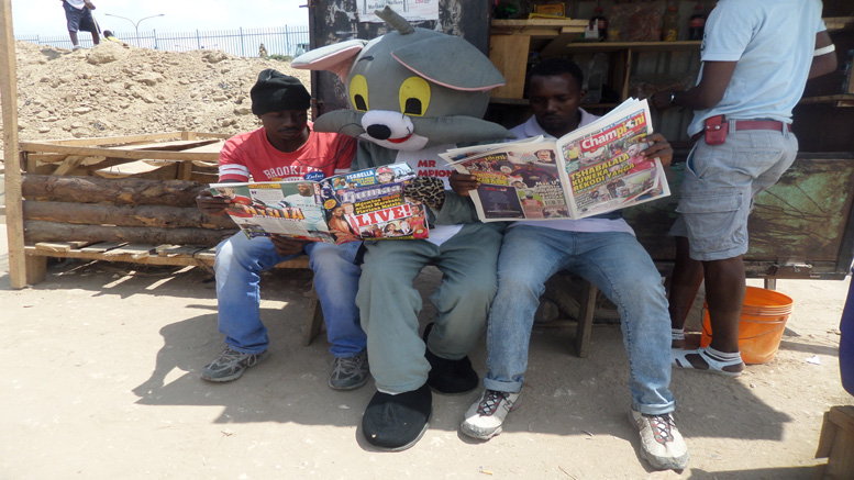 Wasomaji Ijumaa Muonekano Mpya  Waduwazwa Na Mr. Championi - Global Publishers