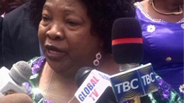 Mama Lwakatare Awanusuru Wafungwa 12 Keko - Global Publishers