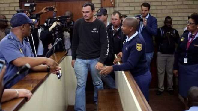 Wazungu Waliomtia Mtu Mweusi Kwenye Jeneza Akiwa Hai Washtakiwa - Global Publishers