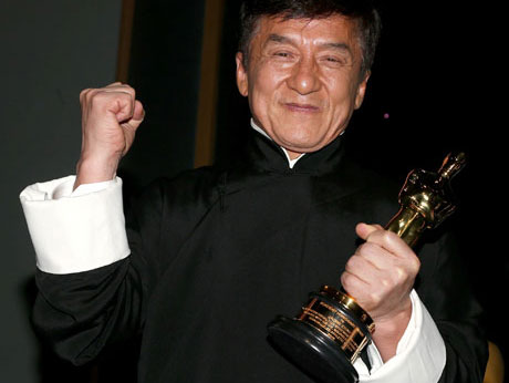 Baada ya Miaka 56 Akiwa Amecheza Filamu 200, Jackie Chan Anyakuwa Tuzo ya Oscar - Global Publishers