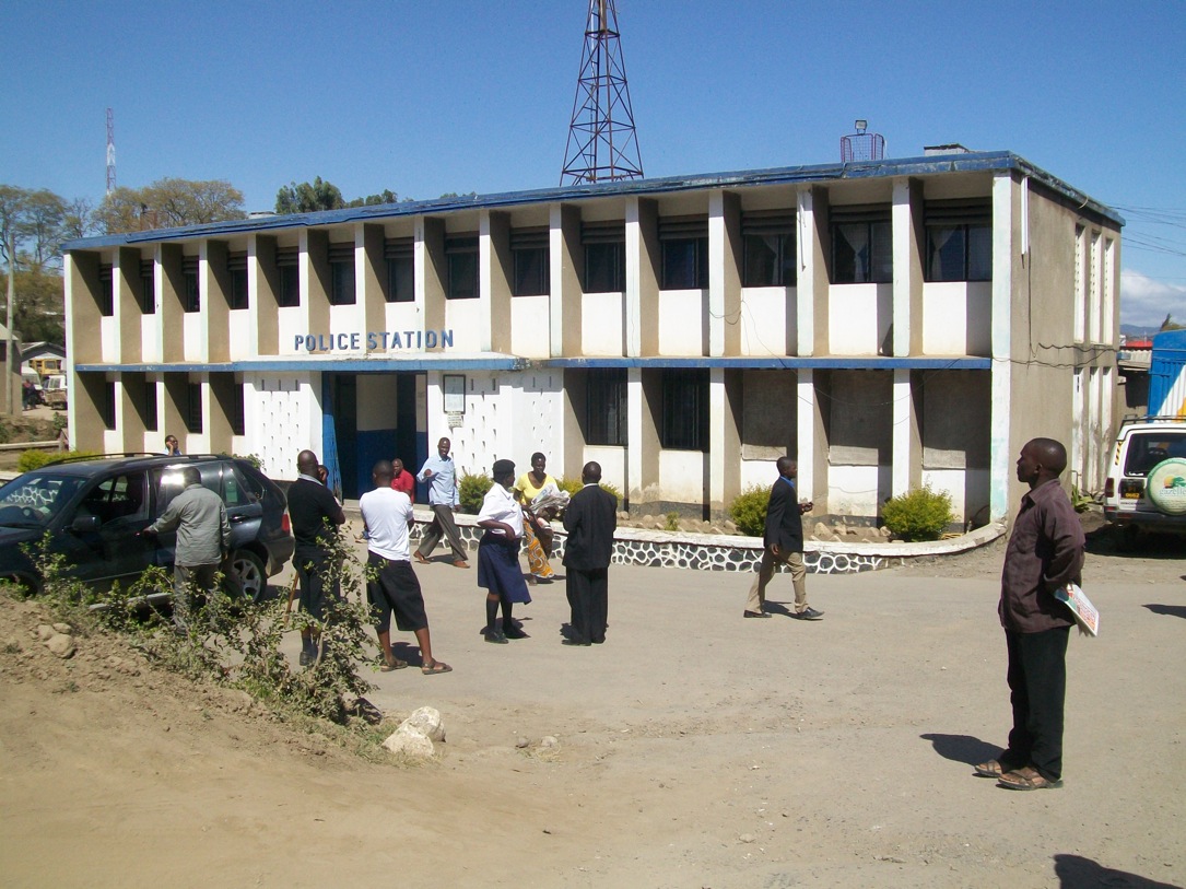 Askari 2 Kizimbani Wakituhumiwa Kuwaingilia Kimwili Wanafunzi Kidato cha Nne - Global Publishers