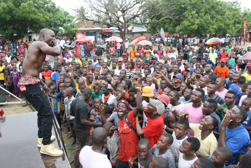 Tamasha la Mziki Mnene Chini ya Vodacom Lawapagawisha Wakazi Ukonga - Global Publishers