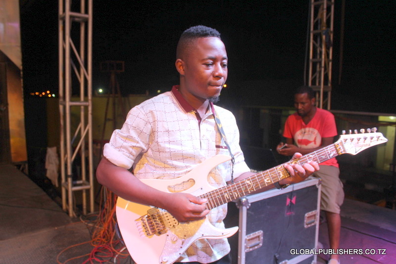 dar-live1-7