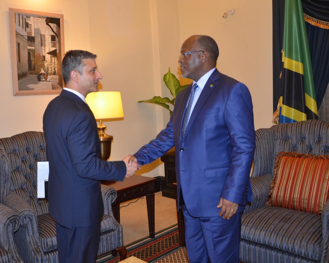 JPM Akutana na Mkurugenzi wa Mauzo wa Kamupuni ya Ndege wa Boeing, Aagana na Balozi wa Cuba & Mwakilishi wa AFDB - Global Publishers