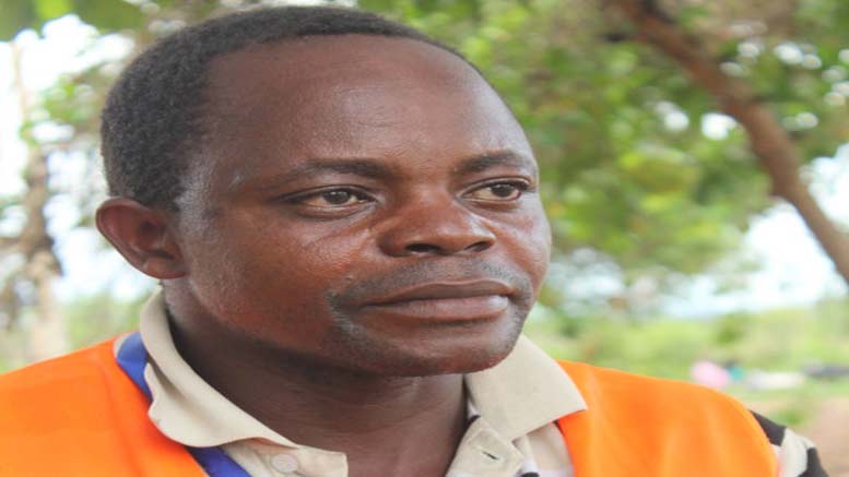 Kiongozi Ahama Kijiji kwa SMS za Kifo! - Global Publishers