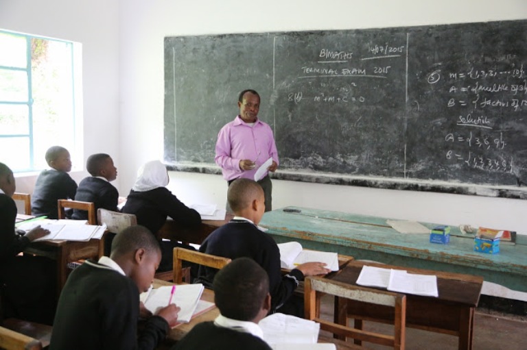 Serikali Yatangaza Ajira za Walimu wa Sayansi na Hisabati - Global Publishers