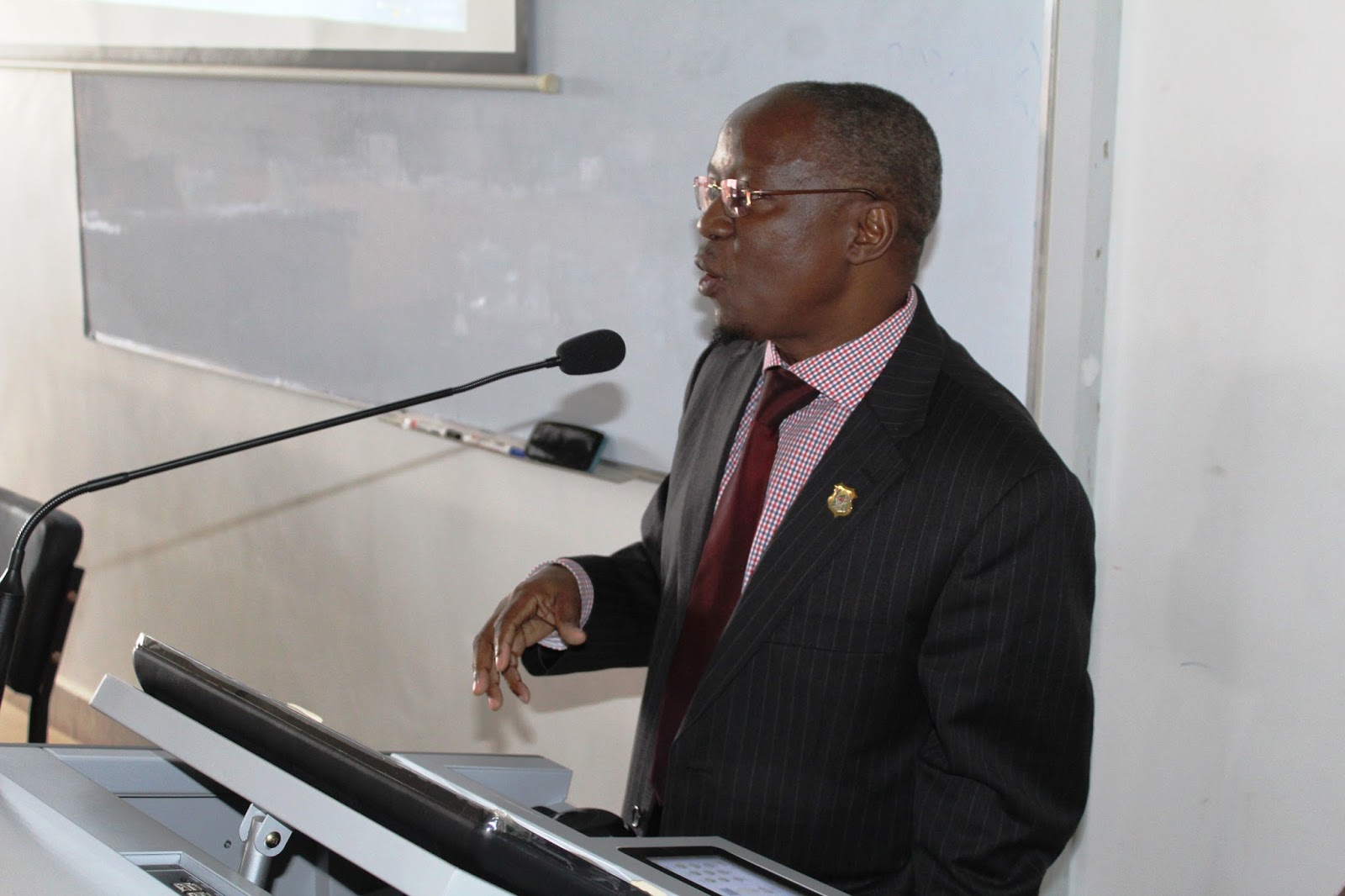 Serikali Yakanusha Tetesi za Katibu Mkuu Utumishi wa Umma, Dkt. Ndumbaro Kujiuzulu - Global Publishers