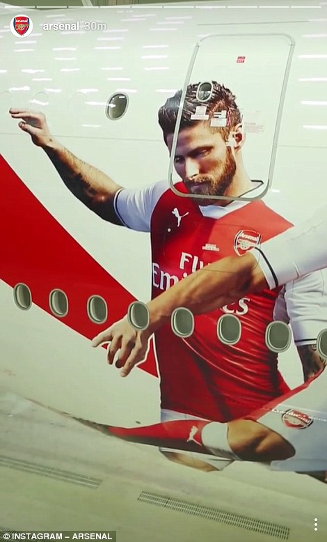 olivier_giroud_is_one_of_the_players_plastered_on_the_side-a