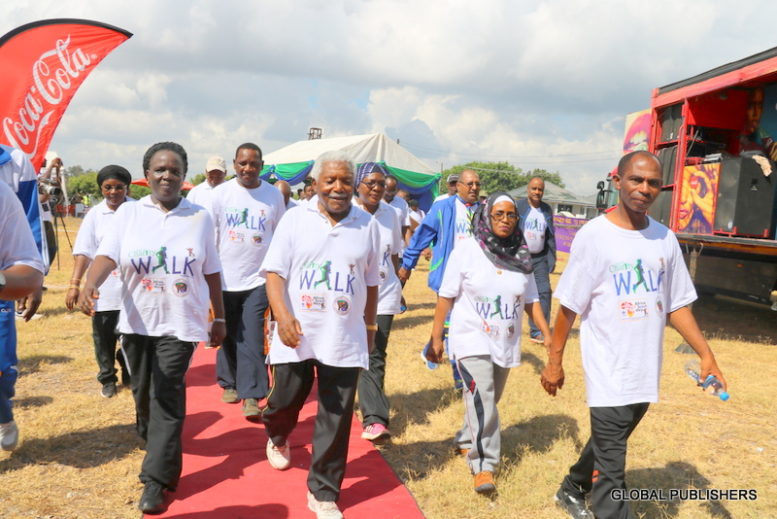 Mzee Mwinyi Aongoza Matembezi ya Skauti Dar - Global Publishers