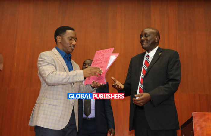 RC Makonda Akabidhi Majina 97 kwa Kamishna Mkuu wa Kupambana na Dawa za Kulevya - Global Publishers