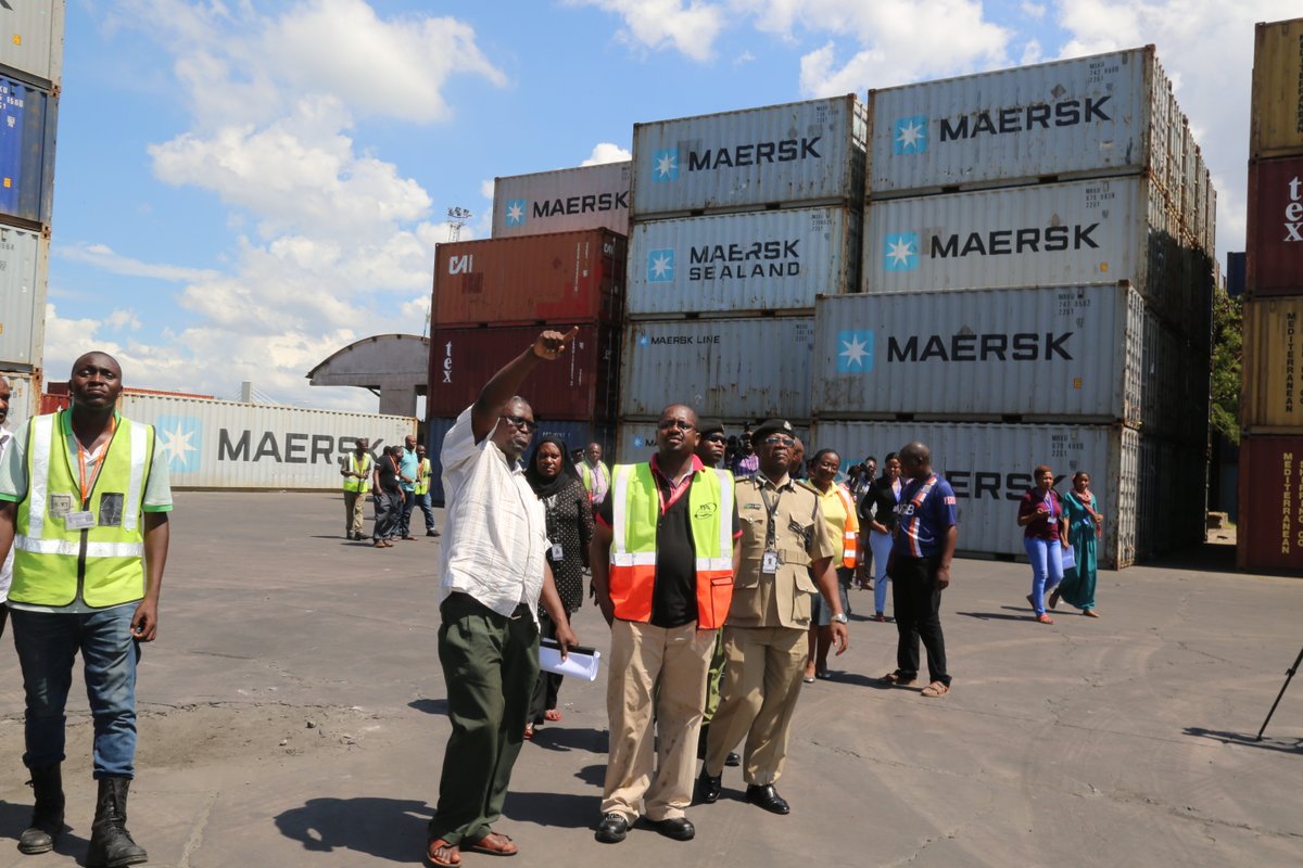 TPA Yakamata Makontena Mengine 262 Yenye Mchanga wa Madini Bandari Kavu Dar - Global Publishers