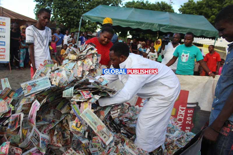 Droo Ndogo ya Tatu Pikipiki ya Tatu Kubebwa Kesho - Global Publishers