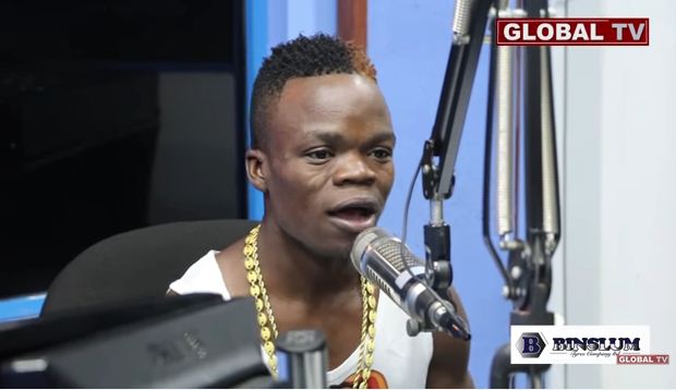 VIDEO: Harmorapa Awachana WCB, Adai Anawazidi kwa Mashabiki, Aboronga Kiingereza - Global Publishers