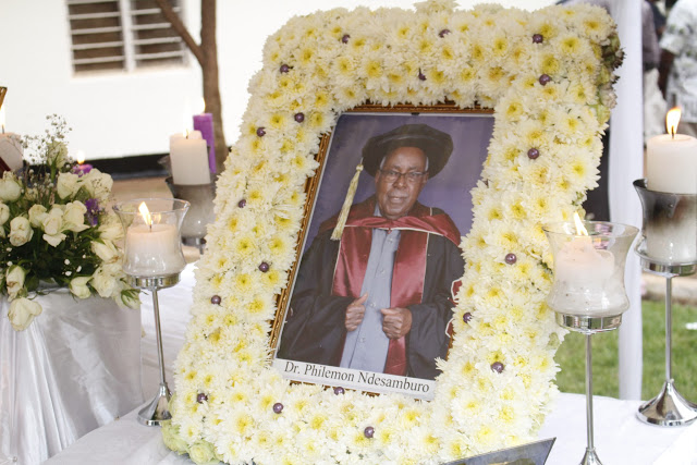 Viongozi Wamiminika Nyumbani Kwa Marehemu Ndesamburo Kutoa Pole Kwa Familia - Global Publishers