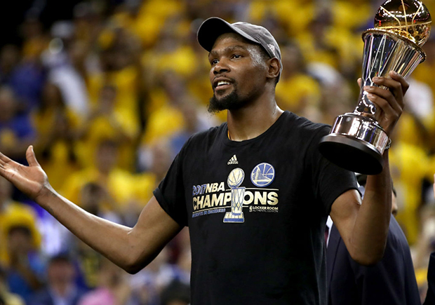 Obama Amtumia Ujumbe Kevin Durant - Global Publishers