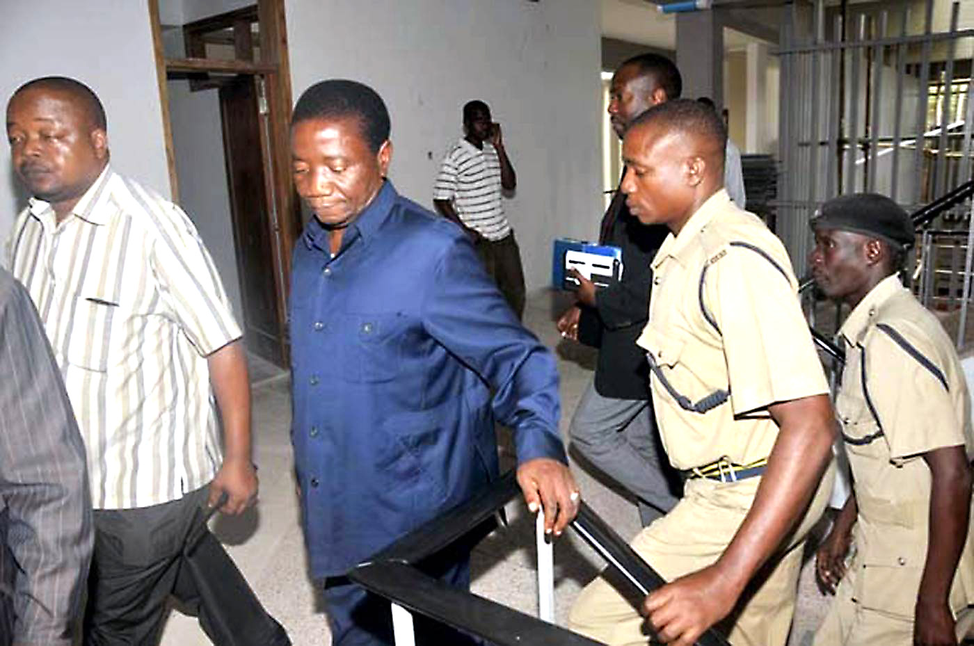 Ndani Ya Siku 393 Tu, Magufuli Alichowafanyia Vigogo Hawa Haijawai Kutokea