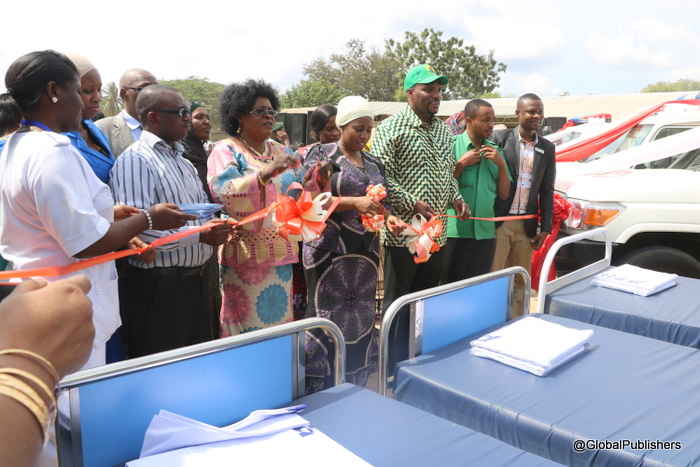 Mbunge Kibaha Vijijini Akabidhi Vitanda na Ambulance 3 - Global Publishers