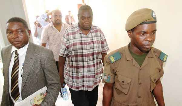 Mahakama ya Kisutu Yawaachia Huru Masamaki na Wenzake Watano - Global Publishers