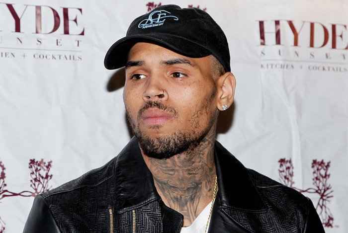 Chris Brown kumshtaki promota Mfilipino - Global Publishers