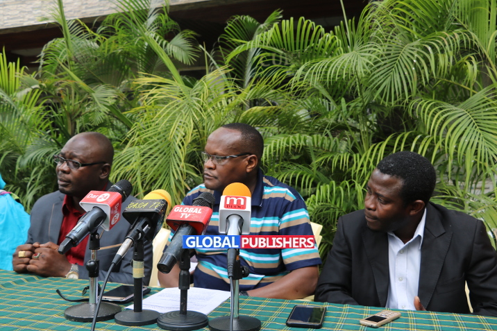 Viongozi Vyama Visivyo na Wabunge Bungeni Wamtunishia Misuli Jaji Mutungi - Global Publishers