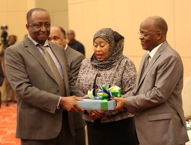 LIVE: Rais Magufuli Awatunuku Waliofanya Uchunguzi wa Makinikia - Global Publishers