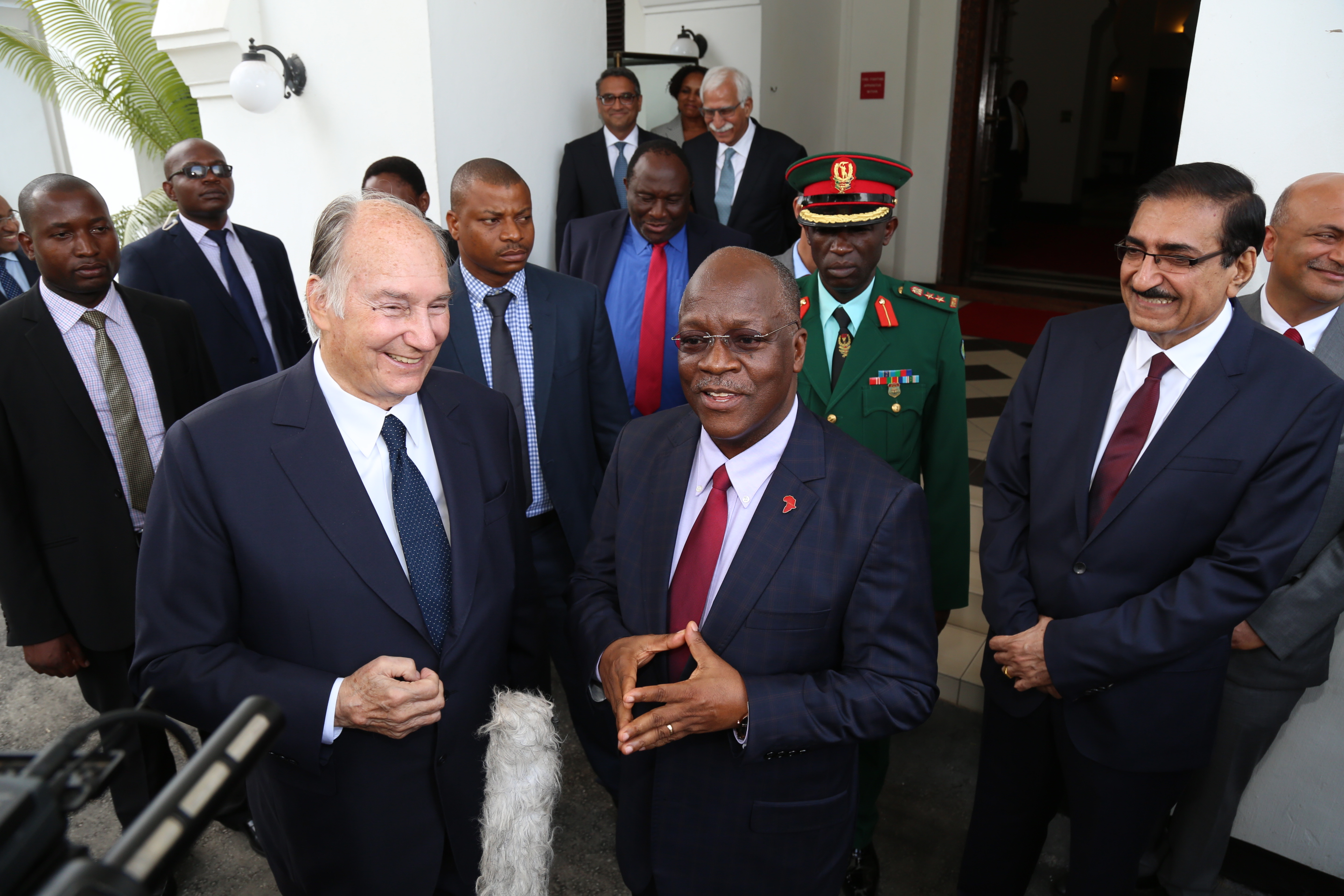 Waheshimiwa Ummy na Ndugulile, Tekelezeni Alichokiagiza Mheshimiwa Rais Juu ya Aga-Khan - Global Publishers