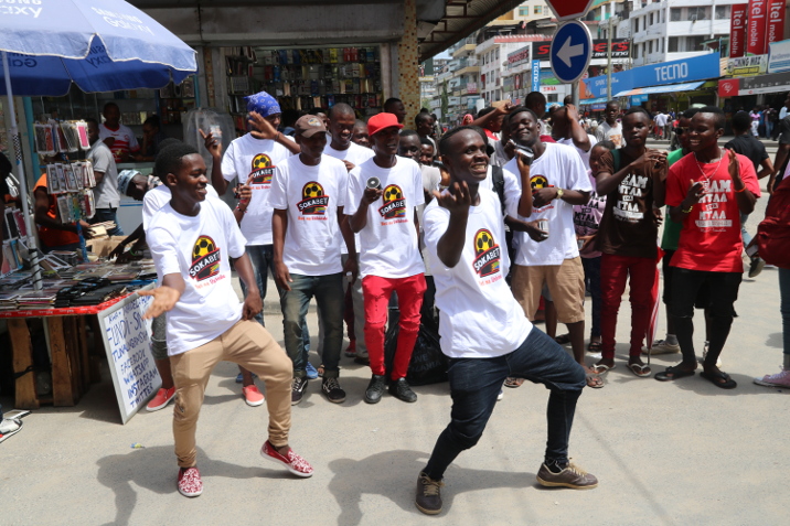 MAELFU WALIVYOIPOKEA SOKABET MTAANI SIKU YA YANGA VS SIMBA - Global Publishers