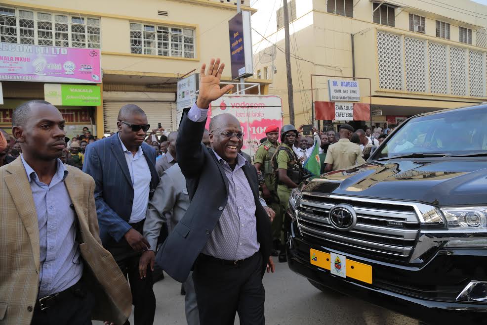 Mwanza: JPM Azindua Kiwanda cha Sayona, Awaagizia Juice kwa Wafanyakazi Wote - Global Publishers