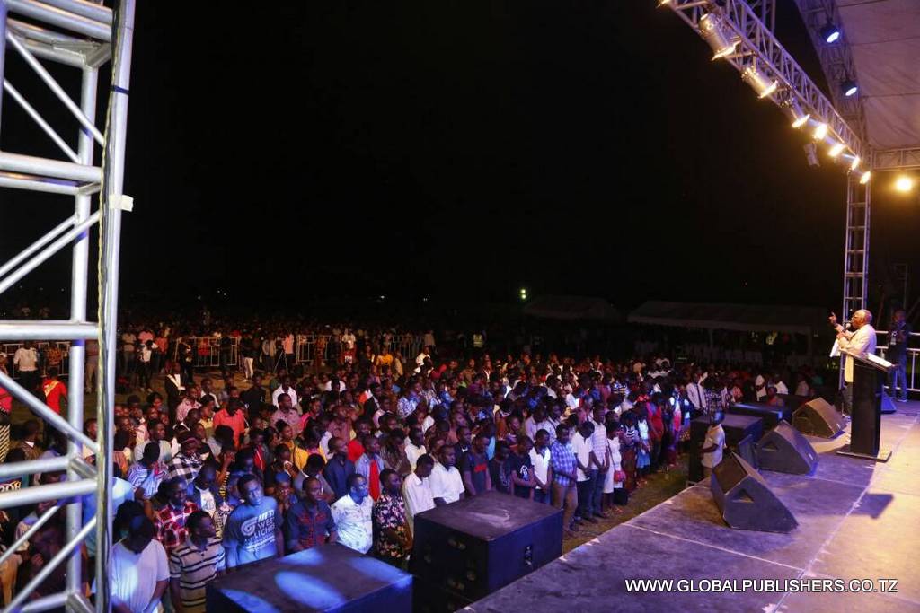 Mkesha wa Vijana Kuisimamisha Dar Leo - Global Publishers