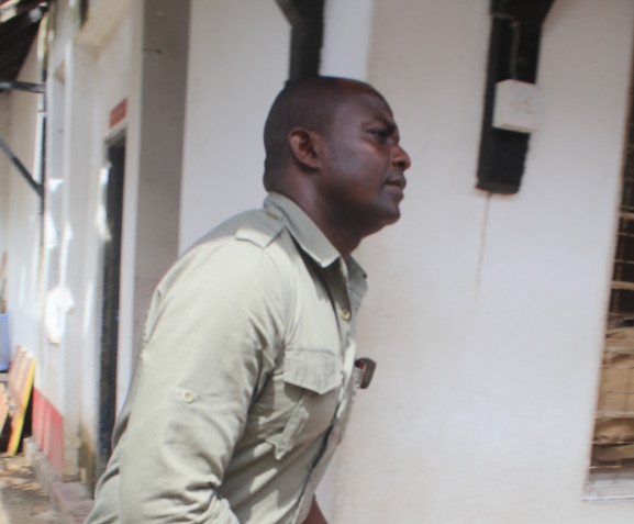 SCORPION AANZA KUJITETEA TUHUMA ZA KUMTOBOA MACHO MRISHO - Global Publishers