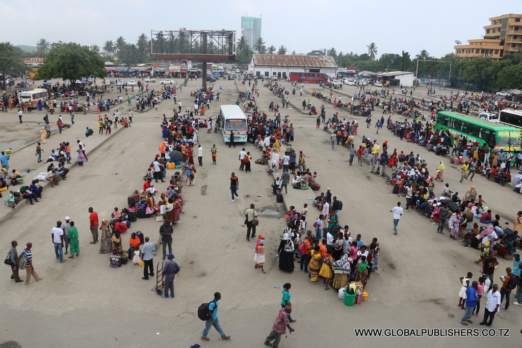 Abiria Dar Walia Kukosekana kwa Usafiri Ubungo Msimu wa Sikukuu - Global Publishers