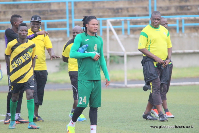 Tshishimbi Aamsha Molari Mazoezi Yanga - Global Publishers