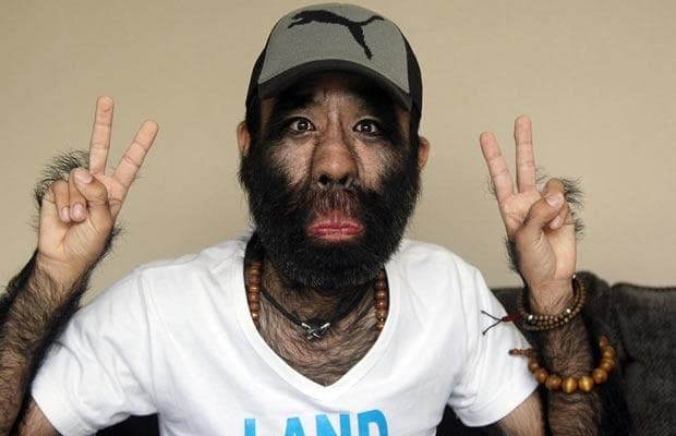 Huyu Ndiye Mwanamme Mwenye Nywele Nyingi Zaidi Duniani - Global Publishers