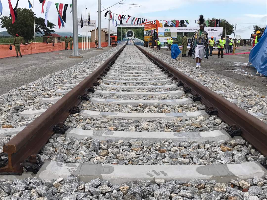 LIVE: JPM Akizindua Reli ya Standard Gauge, Dodoma (Video) - Global Publishers