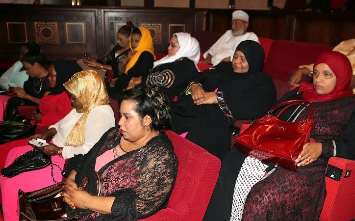 KUHUSU SINTOFAHAMU WATANZANIA WAISHIO OMAN - Global Publishers