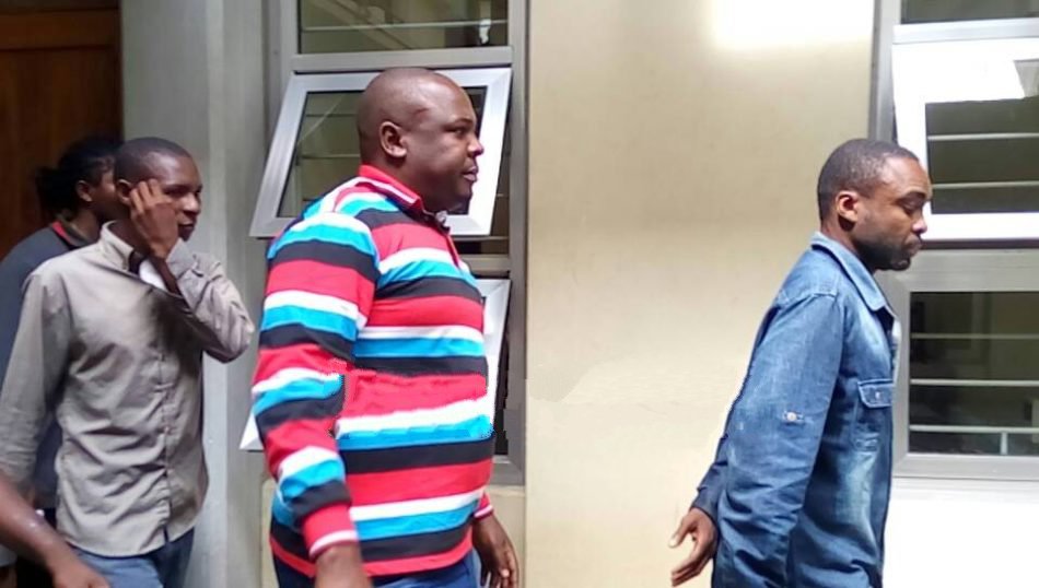 JOHN HECHE AUNGANISHWA KESI YA AKINA MBOWE - Global Publishers