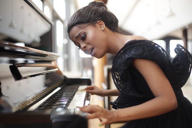 Nandy – Ninogeshe (Official Video & Audio) - Global Publishers