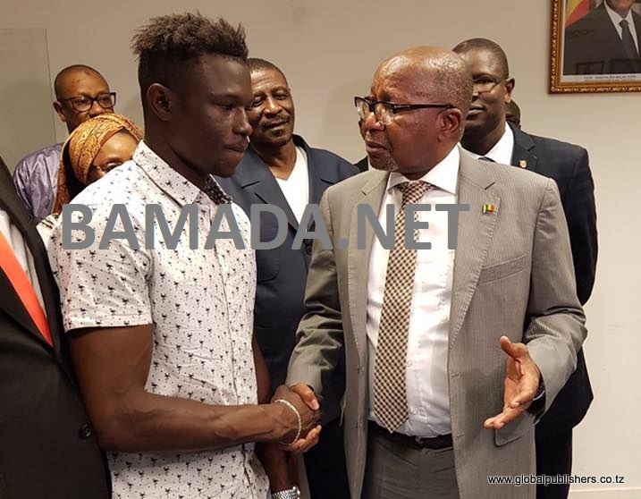 RAIS WA MALI AMTAKA ALIYEMWOKOA MTOTO UFARANSA ARUDI NYUMBANI - Global Publishers